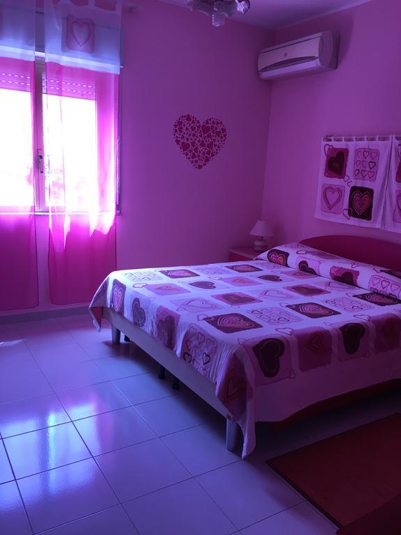 I Colori Dell'Arcobaleno Bed & Breakfast Santo Stefano di Camastra Dış mekan fotoğraf